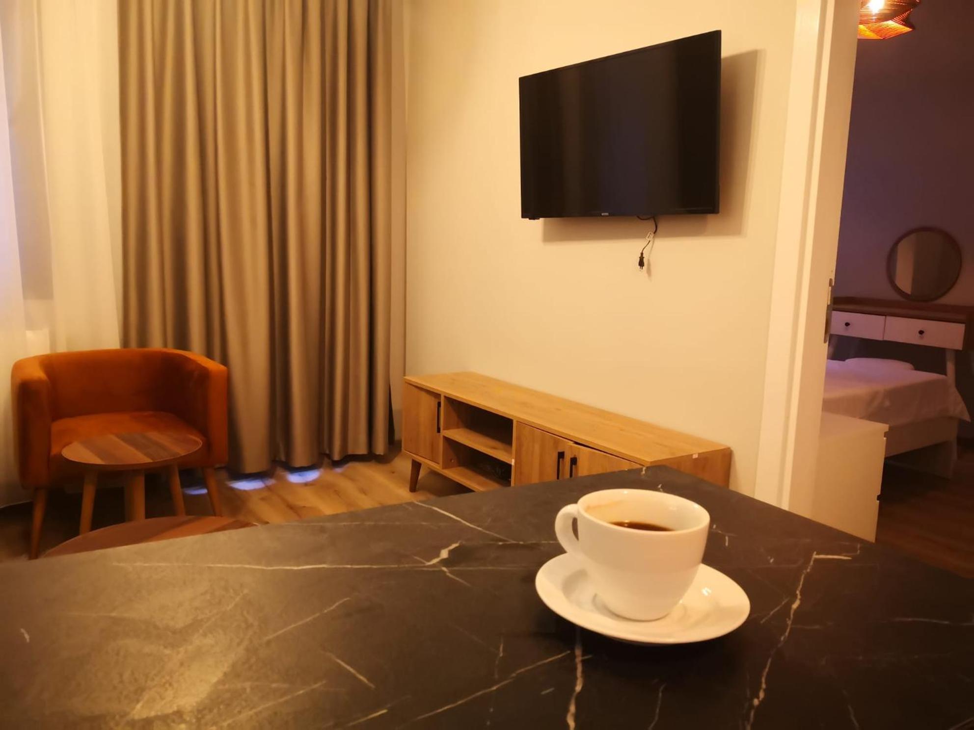 Gafa Garden Hostel & Apartments - Great Location イスタンブール エクステリア 写真